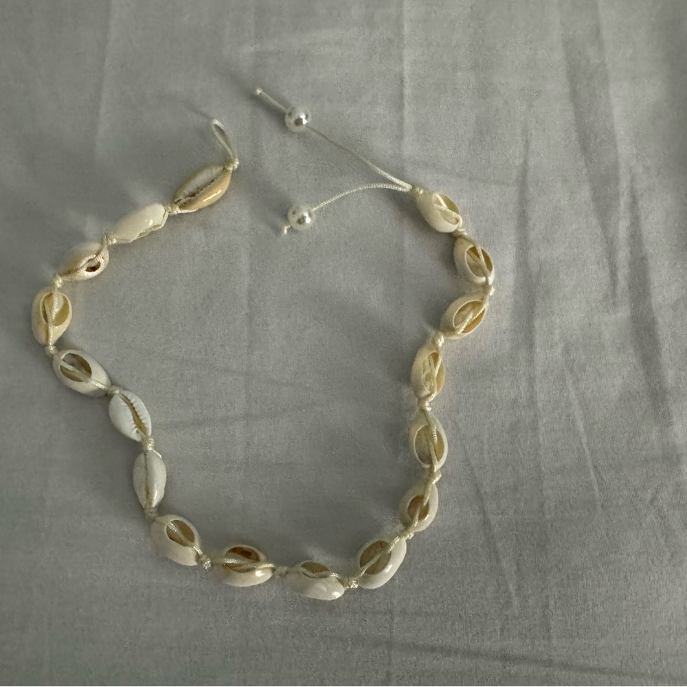 Elegant Shell Necklace